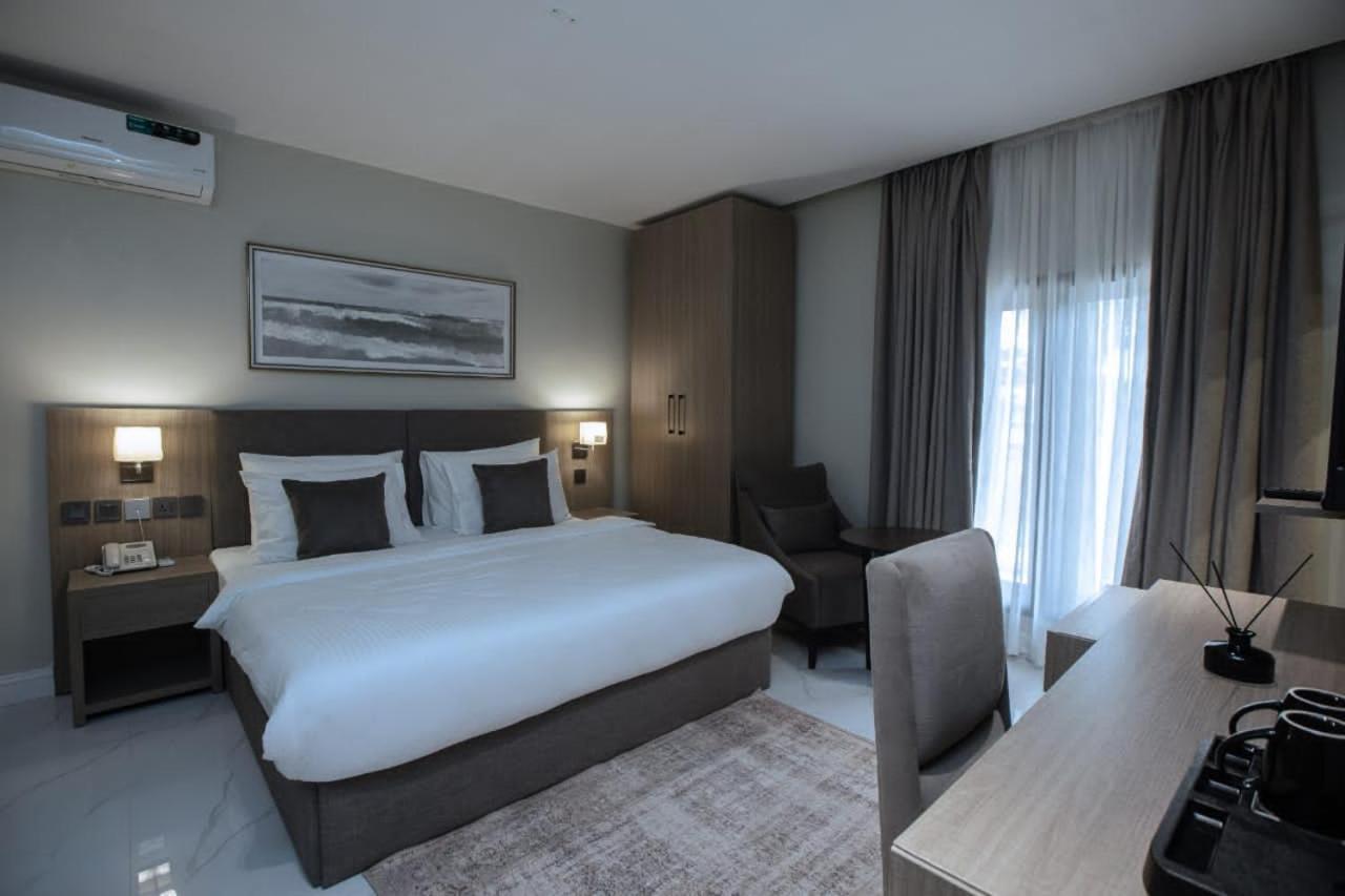 Knightsbridge Hotel & Suites 아부자 외부 사진