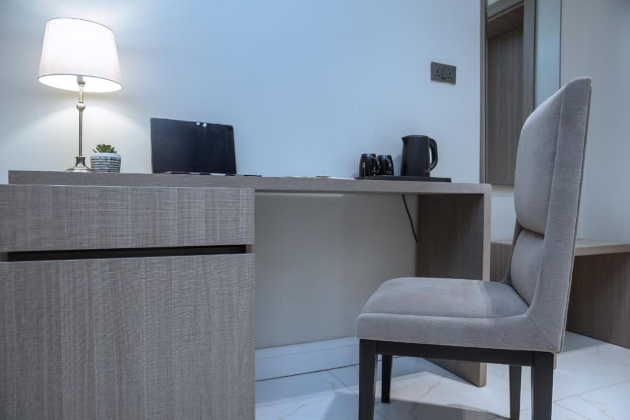 Knightsbridge Hotel & Suites 아부자 외부 사진