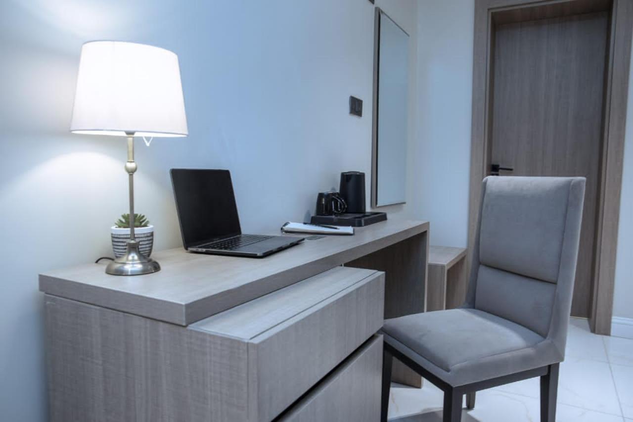 Knightsbridge Hotel & Suites 아부자 외부 사진